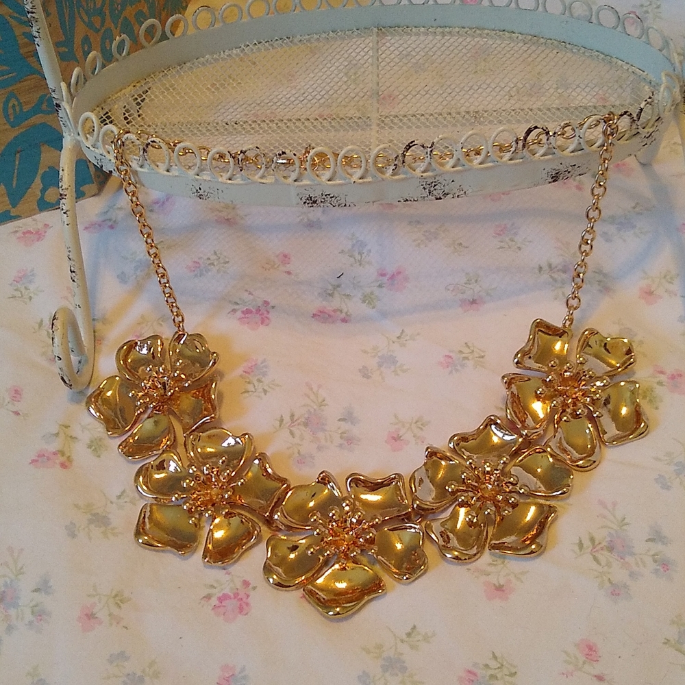 SugarFix by BaubleBar statement necklace NWOT